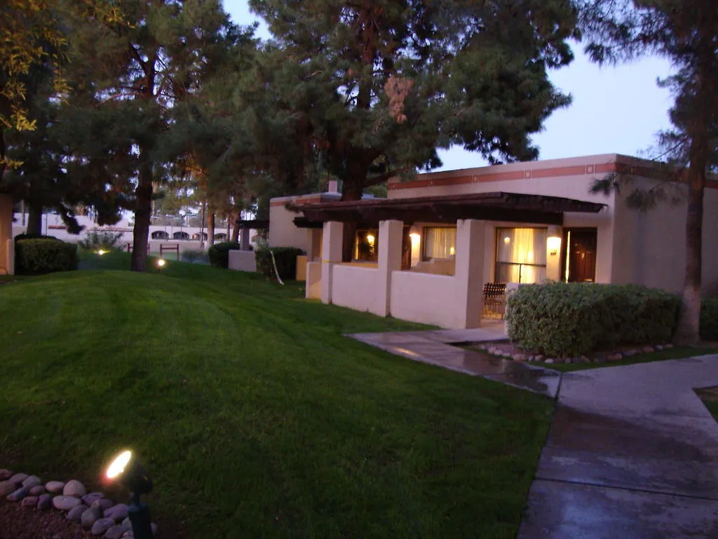 Scottsdale Cottonwoods Resort & Suites Hotel